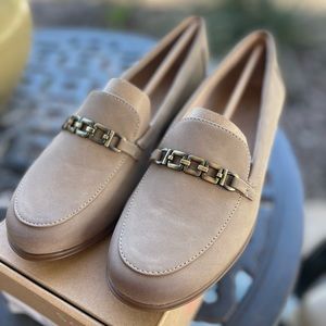 Soul Naturalizer Lydia loafer in mushroom nubuck, new in box